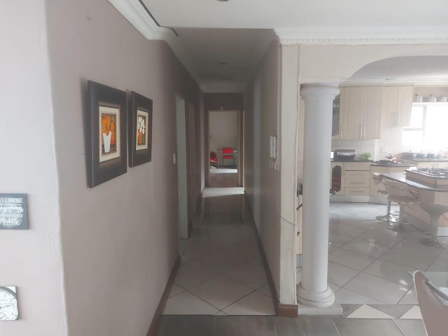 4 Bedroom Property for Sale in Oos Einde North West